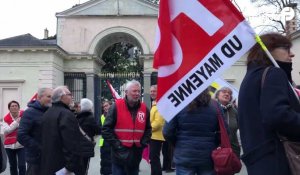 Carte scolaire en Mayenne : syndicats, élus et enseignants maintiennent la pression