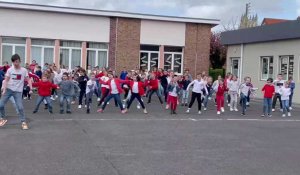 Aire-sur-la-Lys : flashmob à l'école Jules Ferry, labellisée Génération 2024