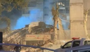 Frappes à Damas: de la fumée se dégage des décombres du consulat d'Iran