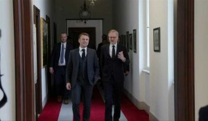 Prague: le président Macron et son homologue tchèque Pavel entament des discussions