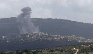 De la fumée s'élève après des tirs israéliens sur le sud du Liban