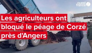 Les agriculteurs ont bloqué le péage de Corzé, près d'Angers