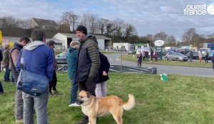 VIDÉO. Le barrage filtrant de la Confédération paysanne dans les Côtes-d'Armor