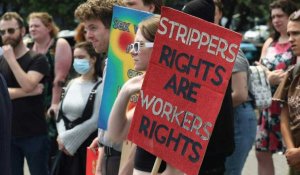 Nouvelle-Zélande: des strip-teaseuses manifestent pour plus de droits