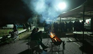 France: des agriculteurs passent la nuit sur un barrage malgré l'appel à lever les blocages