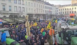 La mobilisation des agriculteurs place du Luxembourg