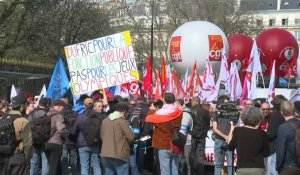 Mobilisation à Paris pour la hausse des salaires des fonctionnaires