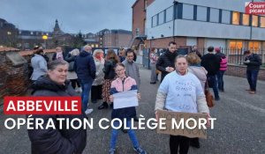 Opération "collège mort" au collège Millevoye d'Abbeville, vendredi 16 février, en protestation contre la carte scolaire et des groupes de niveaux à la rentrée.rte scolaire et des groupes de niveaux à la rentrée.