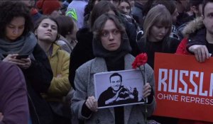 Berlin : rassemblement devant l'ambassade de Russie après la mort de Navalny