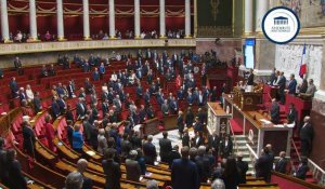 Attaque de Moscou: les députés français observent une minute de silence