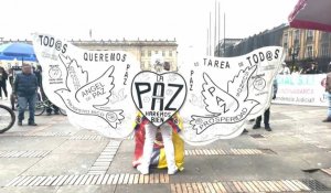 Des centaines de Colombiens se rassemblent pour soutenir le président Gustavo Petro à Bogota