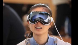 VIDÉO. À peine sorti, le casque de réalité virtuelle d’Apple est déjà utilisé n’importe où