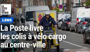 À Lens, La Poste livre ses colis à vélo cargo