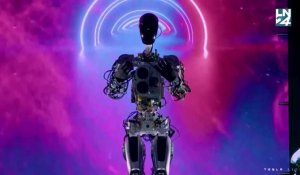 Elon Musk présente l'ambitieux robot humanoïde de Tesla