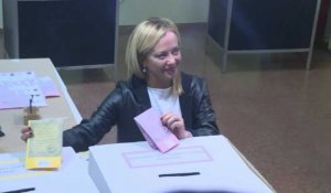 Giorgia Meloni, cheffe du parti Fratelli d'Italia, vote à Rome