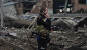 Kharkiv: panne de courant et gros dégâts dans un entrepôt touché par des frappes russes