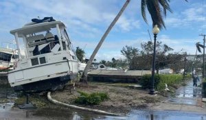 L'ouragan Ian laisse des bateaux échoués dans une marina à Fort Myers