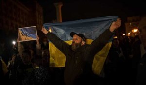 Ukraine : Zelensky salue "un jour historique" après le retrait russe de Kherson