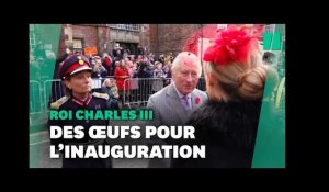 Le roi Charles III et la reine Camilla visés par des jets d'oeufs en visite officielle