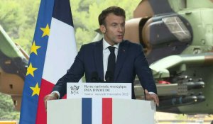 Les forces nucléaires françaises "contribuent" à la sécurité de l'Europe (Macron)