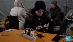 Kiev s'active pour rétablir l'électricité, des millions d'Ukrainiens privés d'eau courante