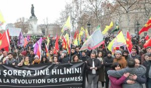 Paris: des manifestants kurdes se rendent place de la République