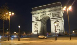 Images des Champs-Elysées au lendemain de la liesse après la victoire des Bleus