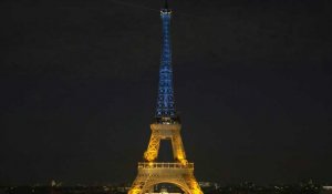 Ukraine: la Tour Eiffel illuminée aux couleurs du drapeau ukrainien