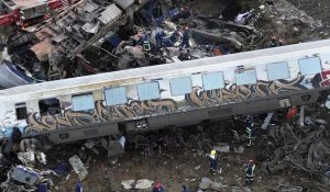 Collision de deux trains en Grèce : "une tragique erreur humaine", selon le Premier ministre