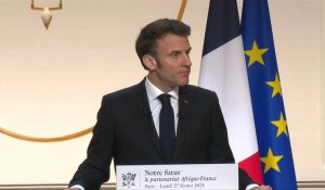 Emmanuel Macron annonce "une loi-cadre" pour de "nouvelles restitutions" d'œuvres d'art à l'Afrique