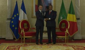 Congo: Macron arrive au palais présidentiel à Brazzaville avec son homologue Sassou-Nguesso