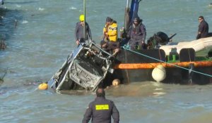 Italie: opérations de recherche en cours au large de l'île d'Ischia après un glissement de terrain