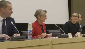 Elisabeth Borne participe à la réunion du groupe parlementaire Renaissance sur les retraites