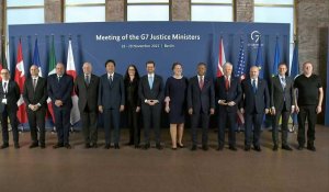 Photo de famille des ministres de la Justice des pays du G7 réunis à Berlin
