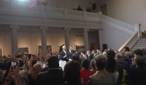 Macron arrive pour un événement au Musée d'art de la Nouvelle-Orléans