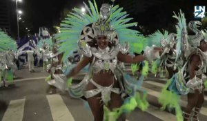 Le célèbre Carnaval de Rio reprend des couleurs après deux ans de restrictions