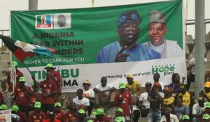 Nigéria: des milliers se réunissent pour le dernier meeting de campagne du candidat Bola Tinubu