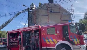 Feu dans la toiture d'une habitation en rénovation à Yves-Gomezée