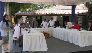 Rencontre entre la délégation colombienne et les guérilleros de l'ELN au Venezuela