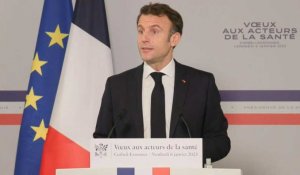 Santé: Macron veut "sortir de ce jour de crise sans fin"