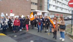 Manifestation et grève devant l'hôpital Saint-Philibert