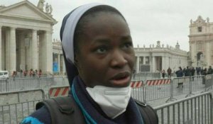 Vatican : les fidèles continuent de se recueillir devant la dépouille de Benoît XVI
