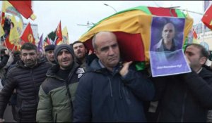 Des milliers de Kurdes rendent un dernier hommage aux victimes du 23 décembre