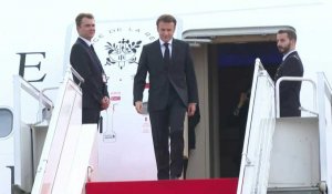 Le président français Emmanuel Macron arrive à Bali pour le G20