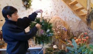 Atelier couronnes des fêtes à la ferme florale Du vent dans les Bottes