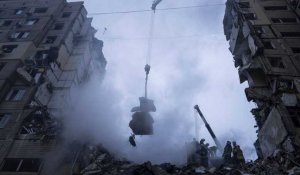 A Dnipro, les recherches se poursuivent et le bilan s’alourdit après le bombardement d’un immeuble