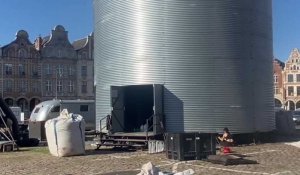 Arras : un drôle de silo s'est installé sur la Grans place