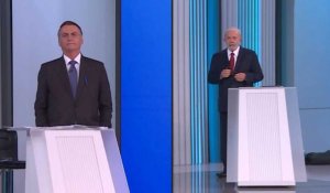 Brésil : les candidats à la présidence Bolsonaro et Lula arrivent pour le dernier débat