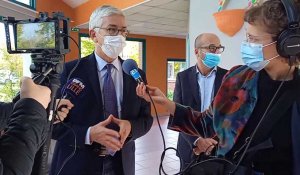 A Sailly-sur-la-Lys, Bruno Vallet, directeur général de l'ARS et Jean-Marc Vandendriessche, directeur régional de l'Assurance maladie, mettent l'accent sur la nécessité de se faire vacciner contre la grippe.