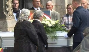 Obsèques de Lola: un "chagrin" immense pour l'ultime adieu